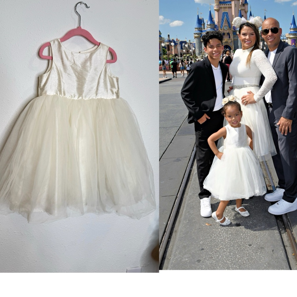 DAVID'S BRIDAL
Flower Girl Dress with Tulle and Ribbon Waist